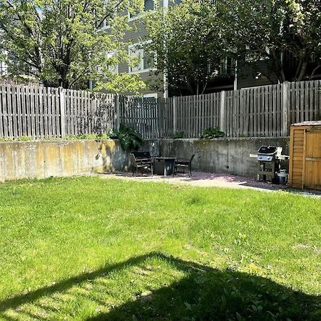 Lovely Two Bedroom Condo In South Boston Exterior photo