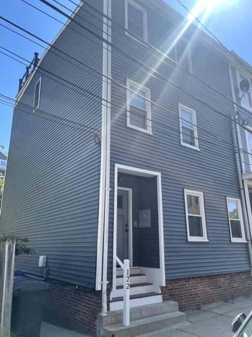 Lovely Two Bedroom Condo In South Boston Exterior photo