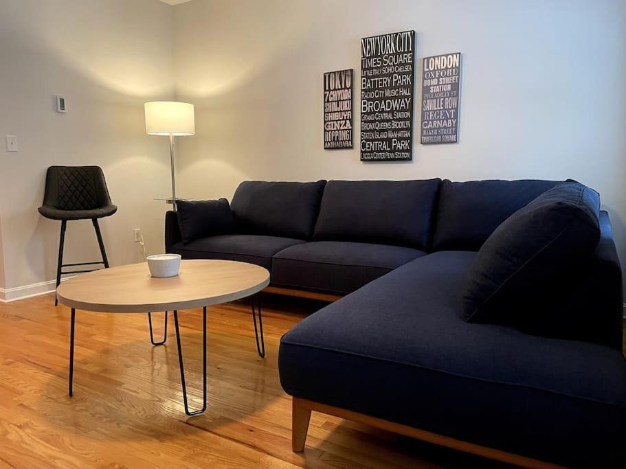 Lovely Two Bedroom Condo In South Boston Exterior photo